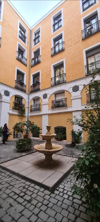 Hostal Andrea Sol Madrid Exterior foto