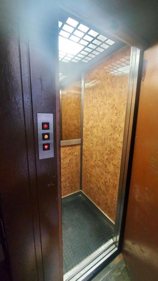 Hostal Andrea Sol Madrid Exterior foto