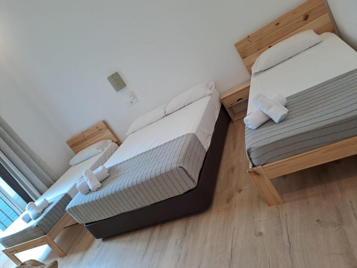 Hostal Andrea Sol Madrid Exterior foto