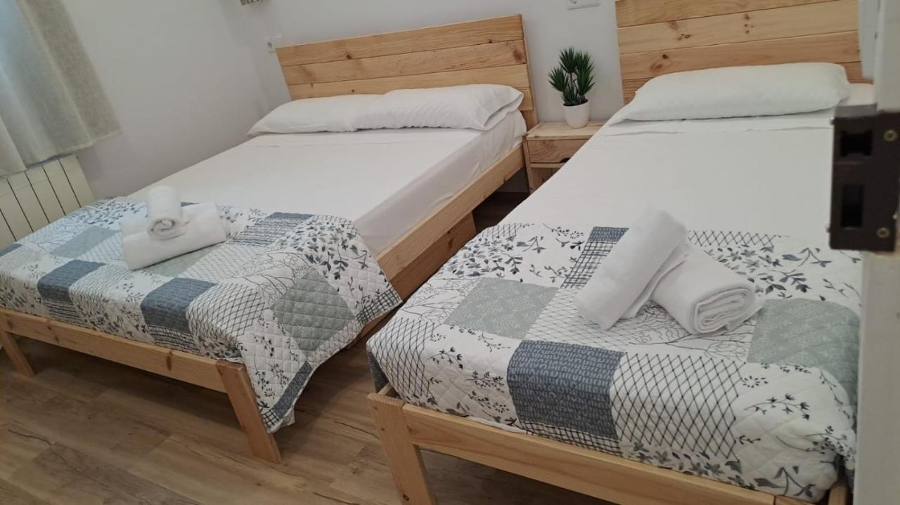 Hostal Andrea Sol Madrid Exterior foto