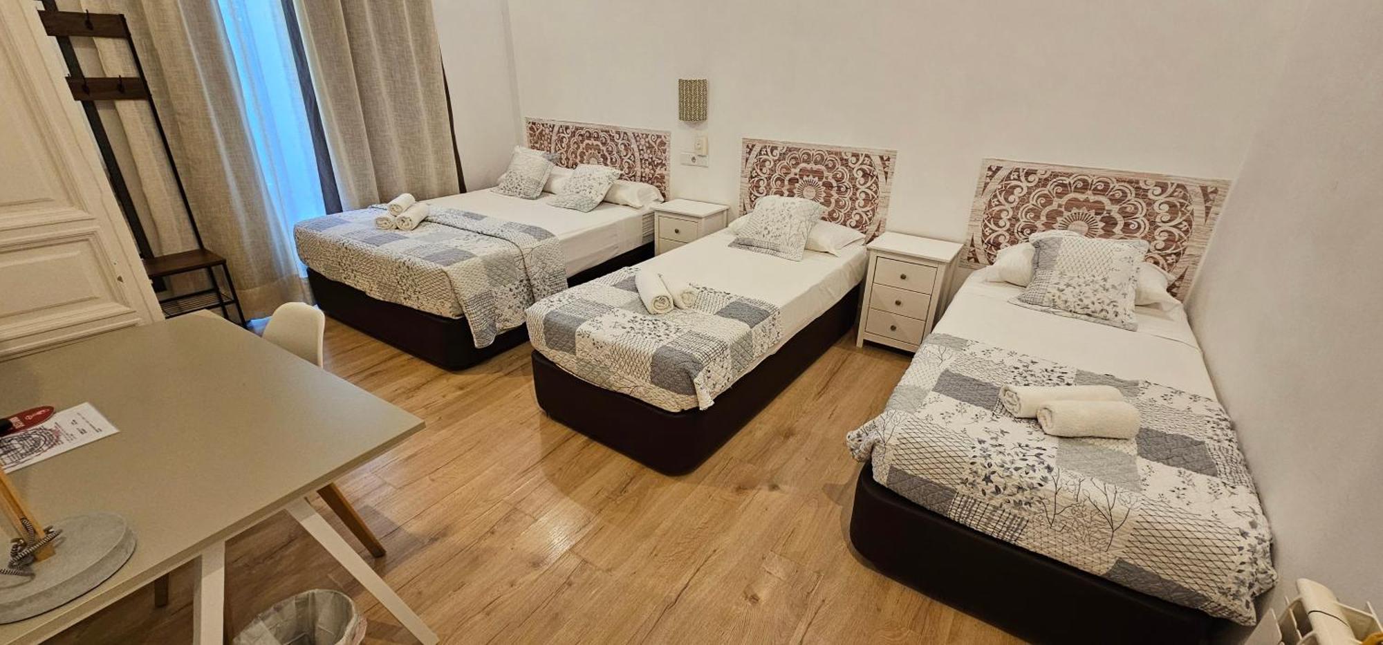 Hostal Andrea Sol Madrid Exterior foto
