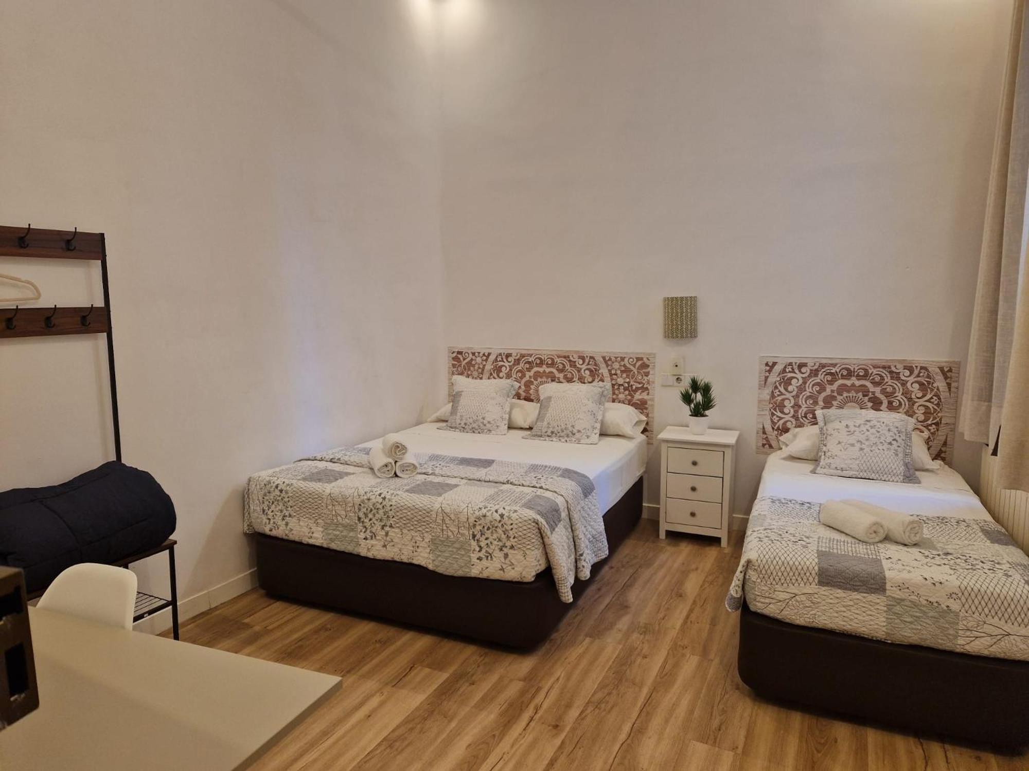 Hostal Andrea Sol Madrid Exterior foto